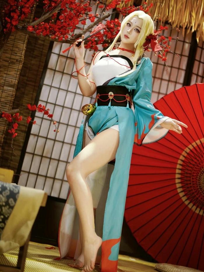 Ảnh cosplay Tsunade mang vẻ ngoài xinh xắn duyên dáng