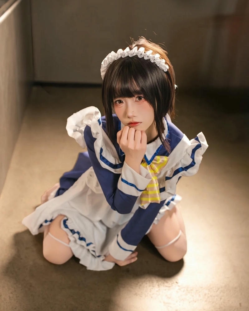 Cosplay hầu gái mang vẻ ngoài nữ tính cuốn hút