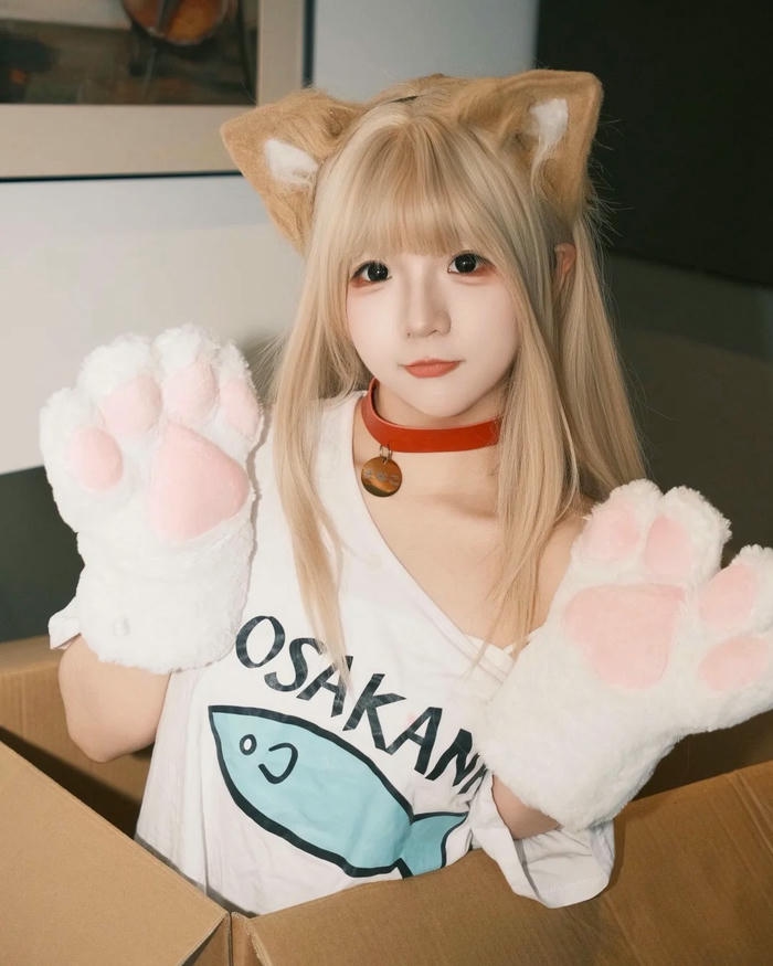 Hình ảnh người cosplay mèo đầy nét tinh nghịch