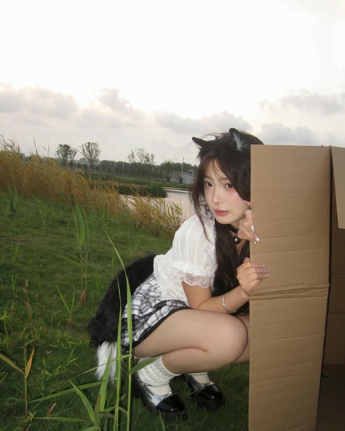 Hình cosplay mèo mang thần thái trẻ trung