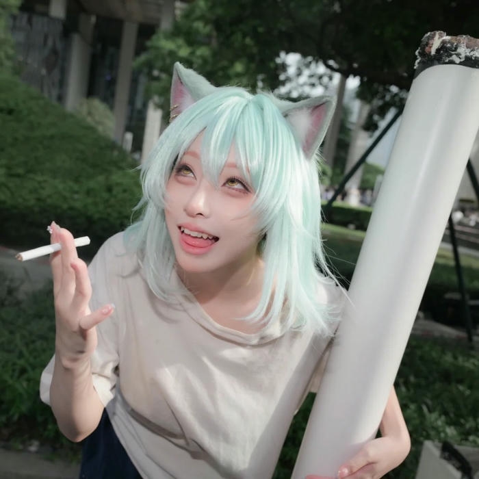 Hình cosplay mèo với tạo hình đáng yêu