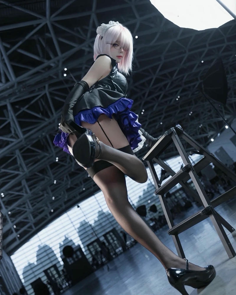 Hình hầu gái cosplay với tạo hình đáng yêu