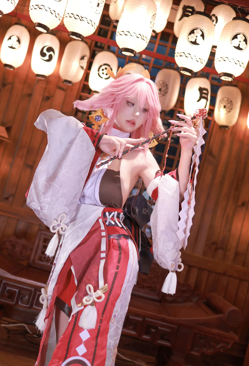 cosplay Yae Miko 2