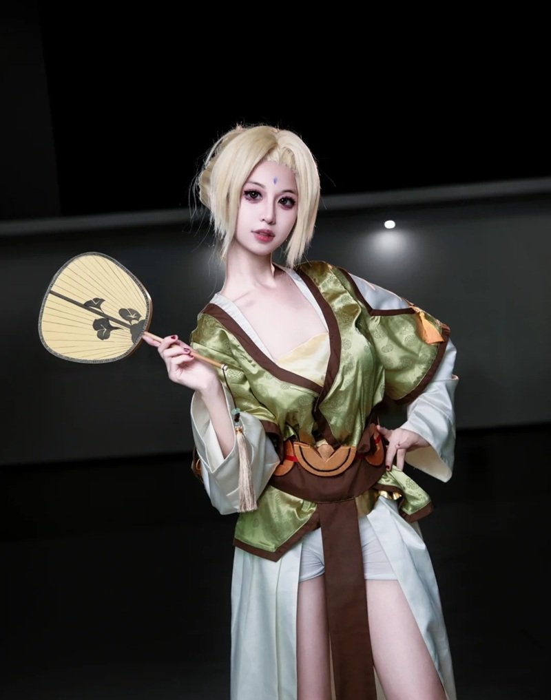 cosplay tsunade 20