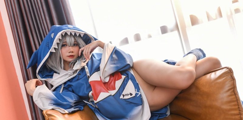 Ảnh Gái Xinh Cosplay Gawr Gura Bổ Mắt 21