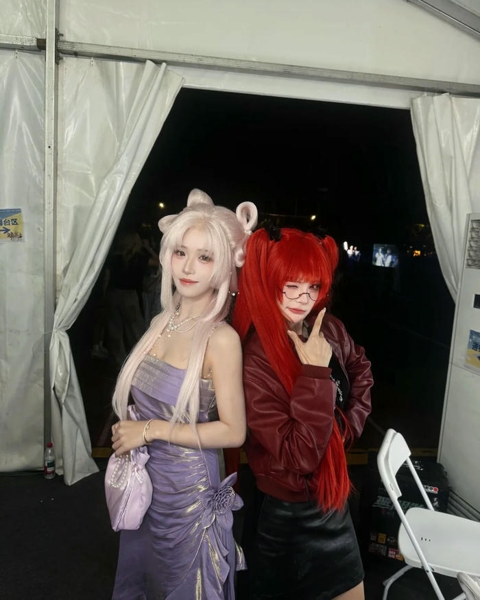 Ảnh cô gái Trung Quốc trong tạo hình cosplay