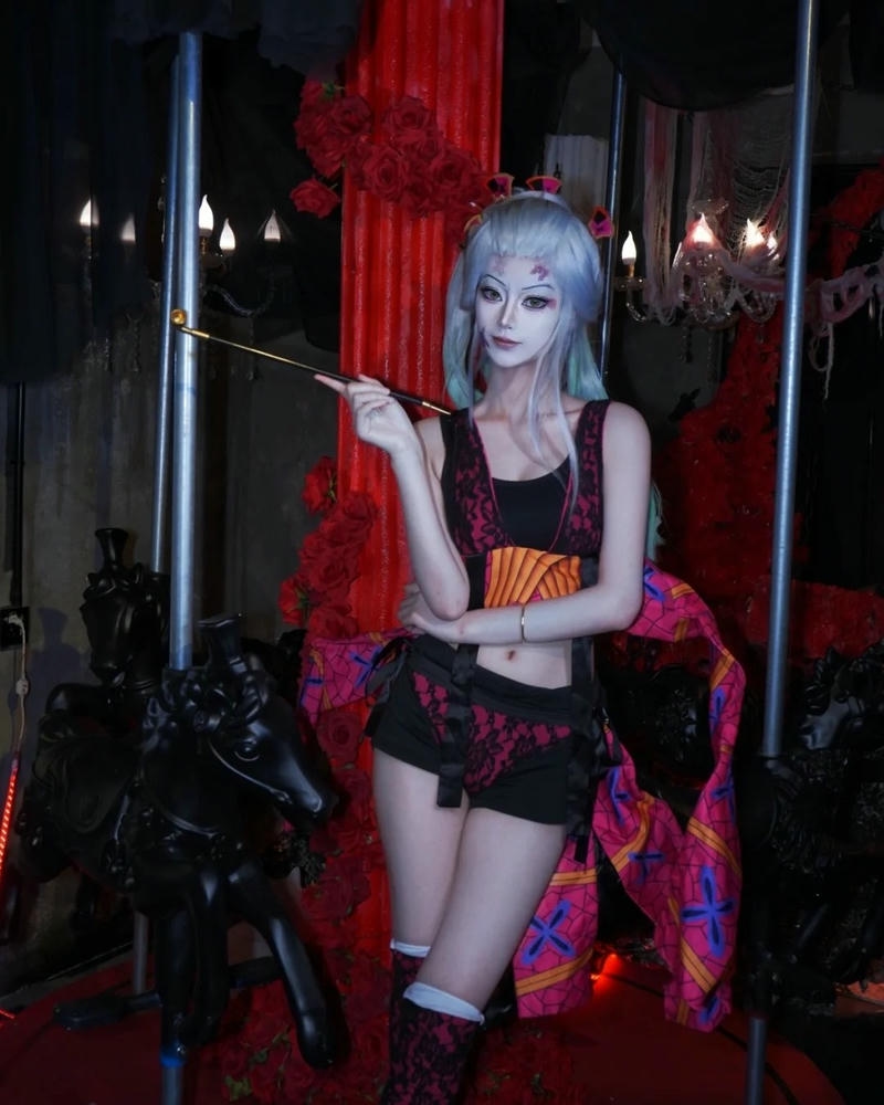 Daki cosplay mang tạo hình quyến rũ nổi bật