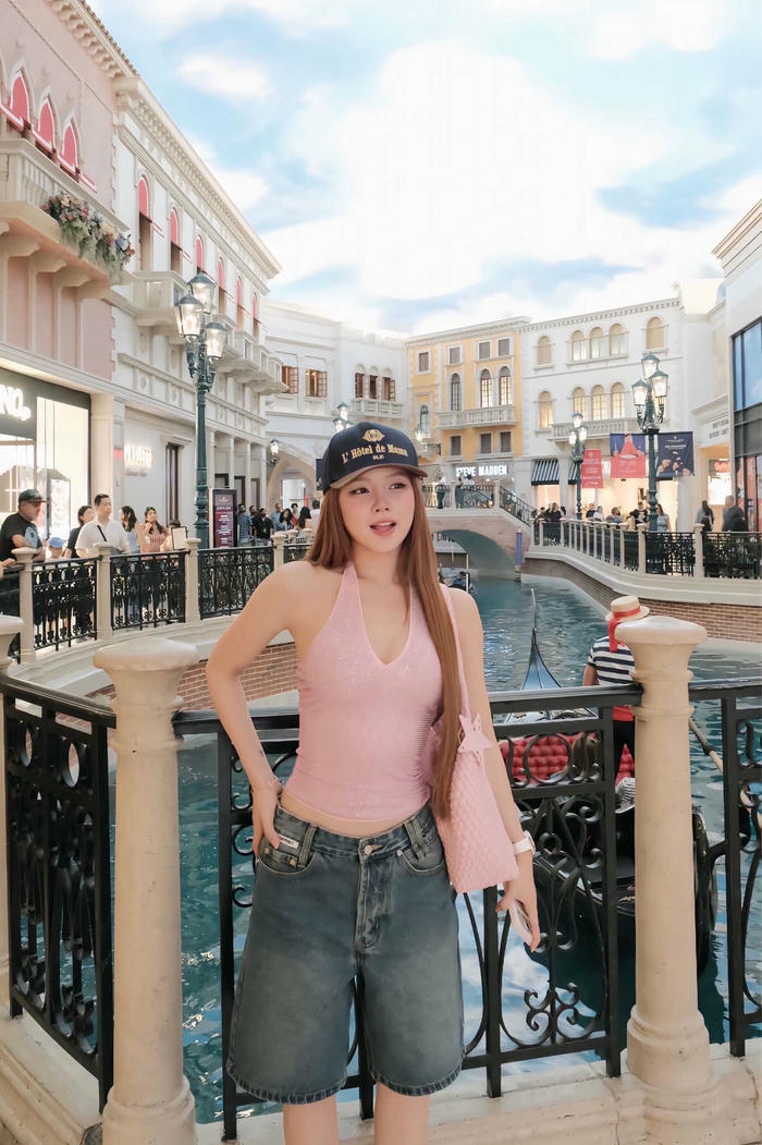 Dj mie sex mang dáng vẻ cuốn hút sang trọng