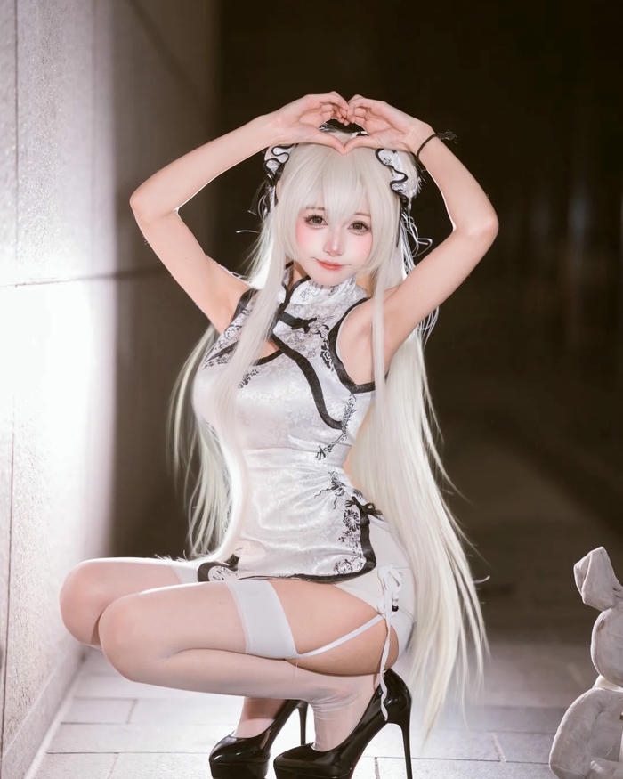 Gái Trung Quốc Cosplay có diện mạo nổi bật