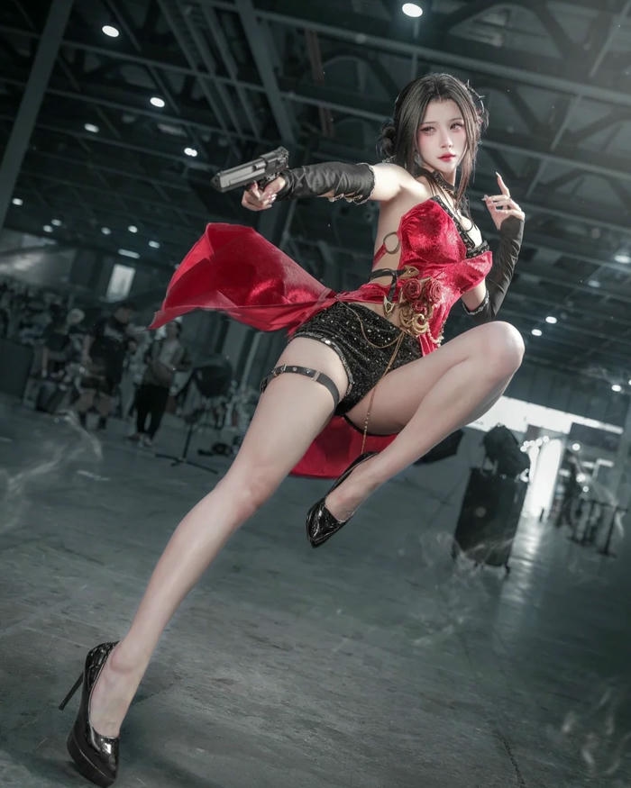 Gái Trung Quốc Cosplay mang phong thái thanh thoát