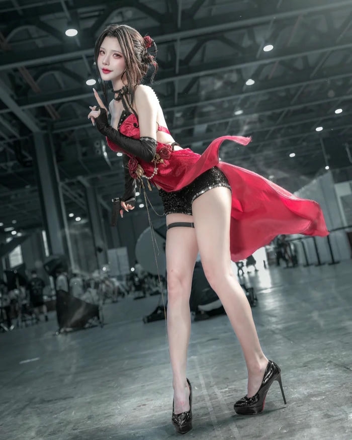 Gái Trung Quốc Cosplay với diện mạo xinh đẹp