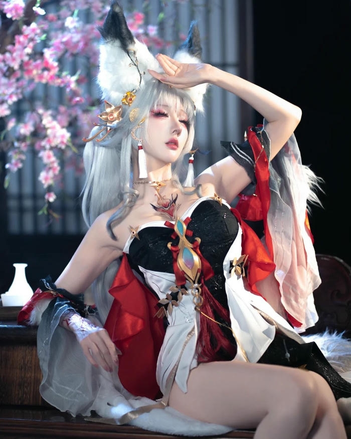 Gái Trung Quốc Cosplay với tạo hình trẻ trung