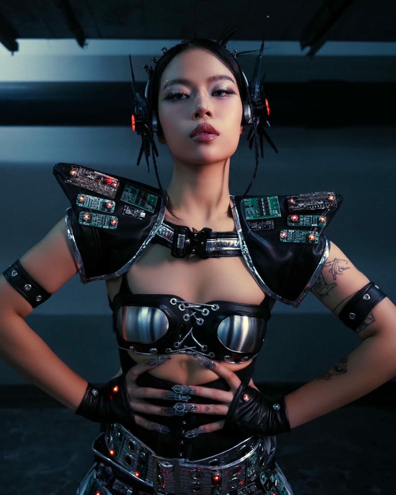 Hình Tlinh sexy dịu dàng tươi trẻ