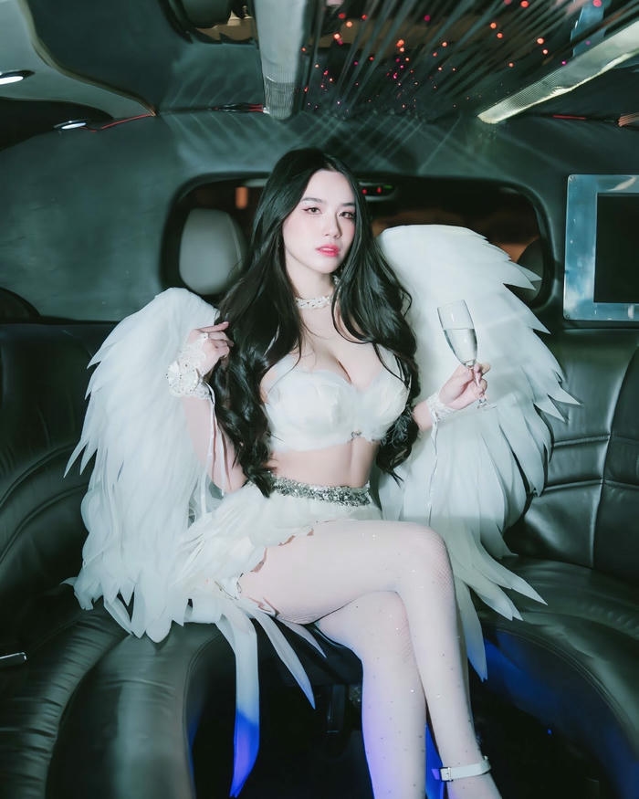 Linh miu Sexy mang nét đẹp nữ tính tinh tế