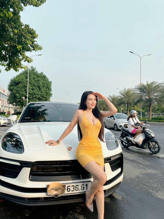 Linh miu Sexy sở hữu vẻ đẹp thanh thoát