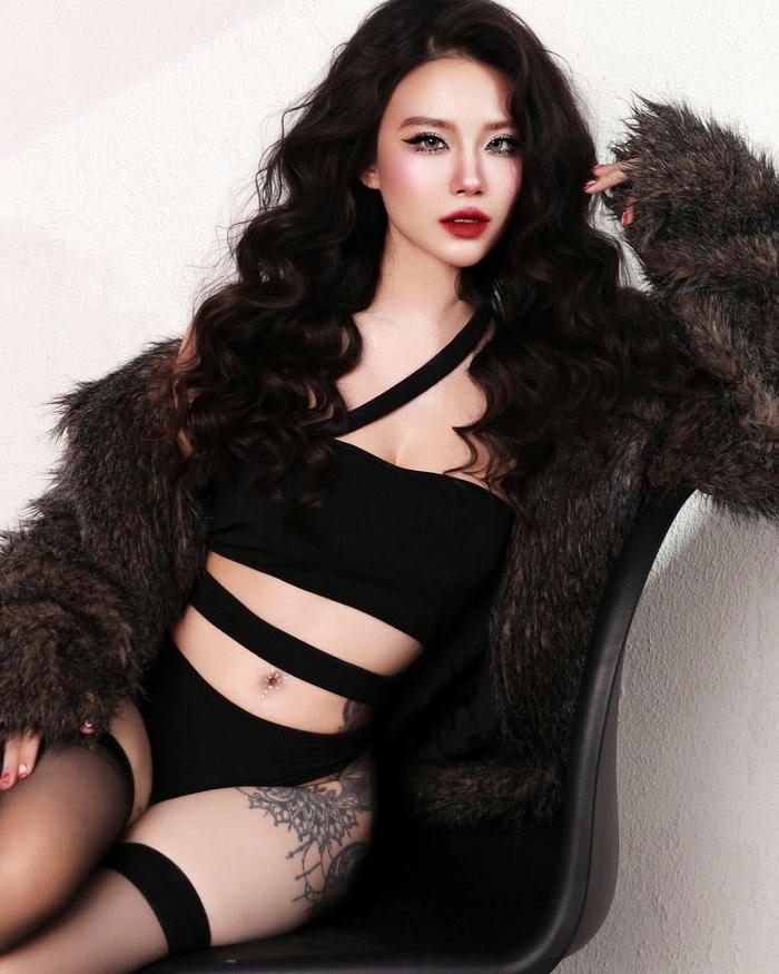 Linh miu Sexy với phong cách nữ tính ấn tượng