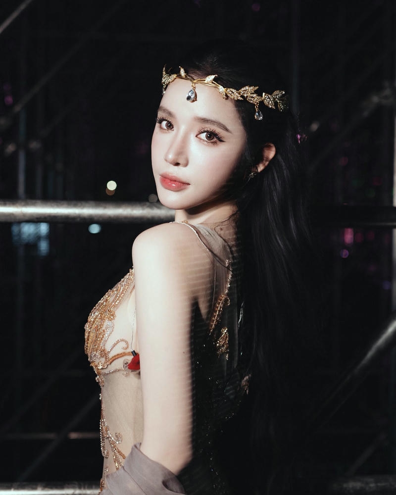 LyLy sexy với thần thái tự tin và quyến rũ