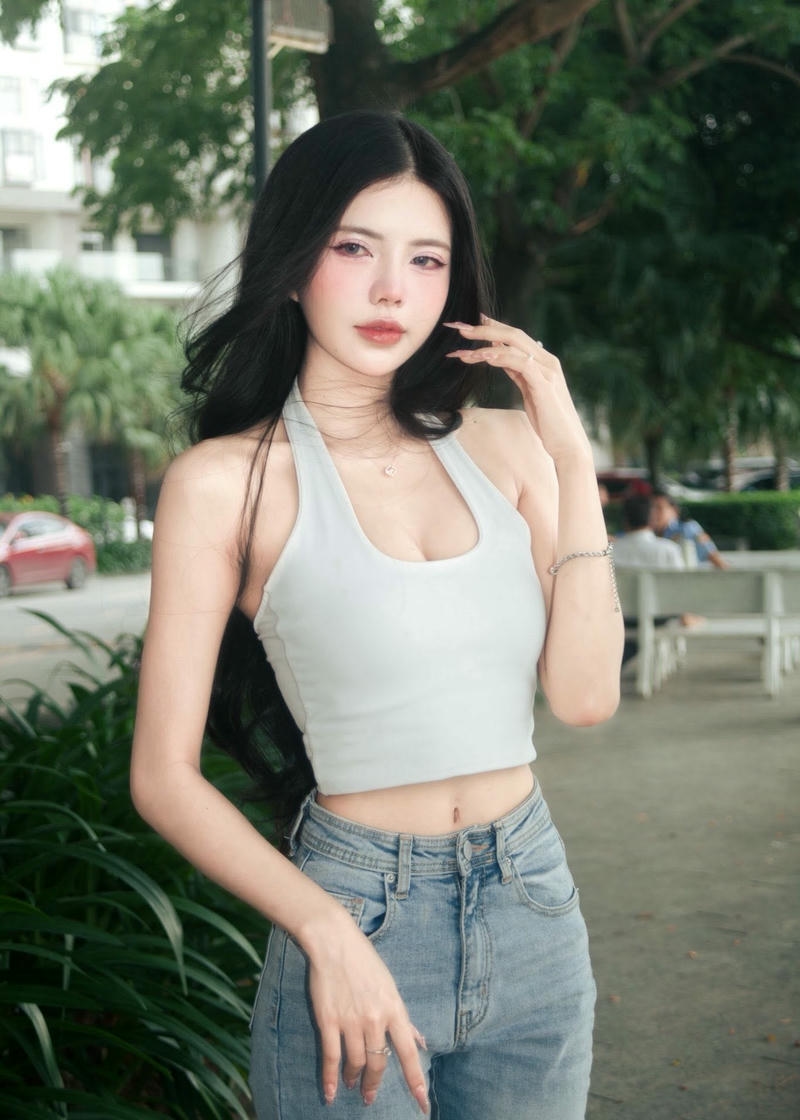 Mai Dora sexy mang thần thái tự tin đầy sức hút