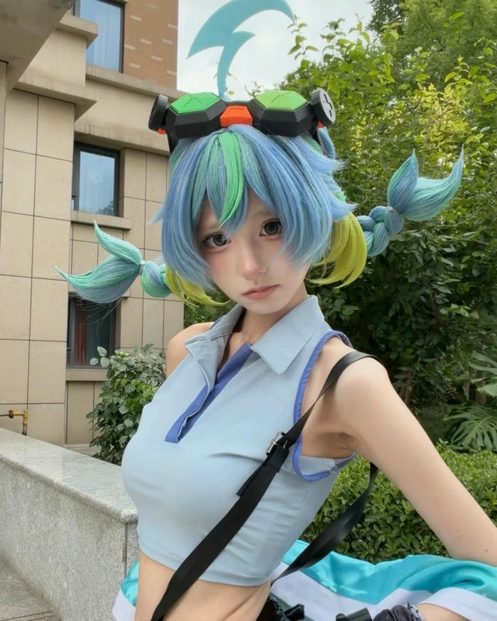 Mẫu hình gái Trung Quốc cosplay đầy nét đáng yêu