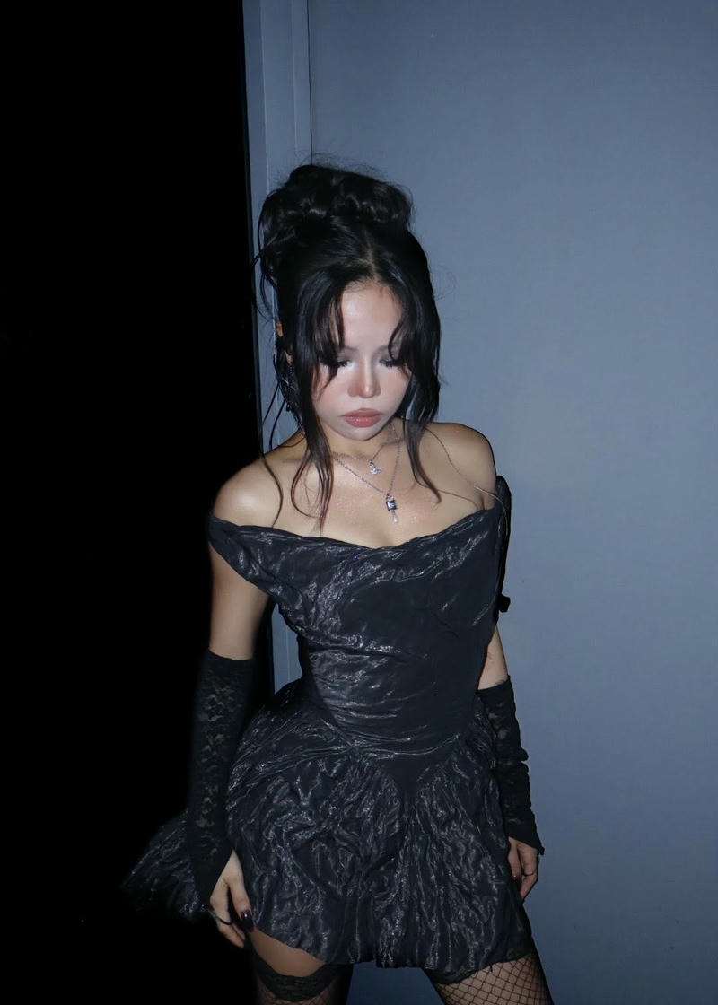 Tlinh sexy sắc sảo vô cùng lung linh