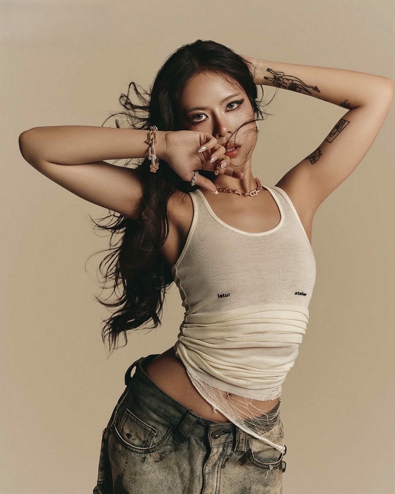 Tlinh sexy thanh lịch luôn luôn rạng rỡ