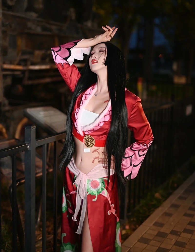 boa hancock cosplay 28