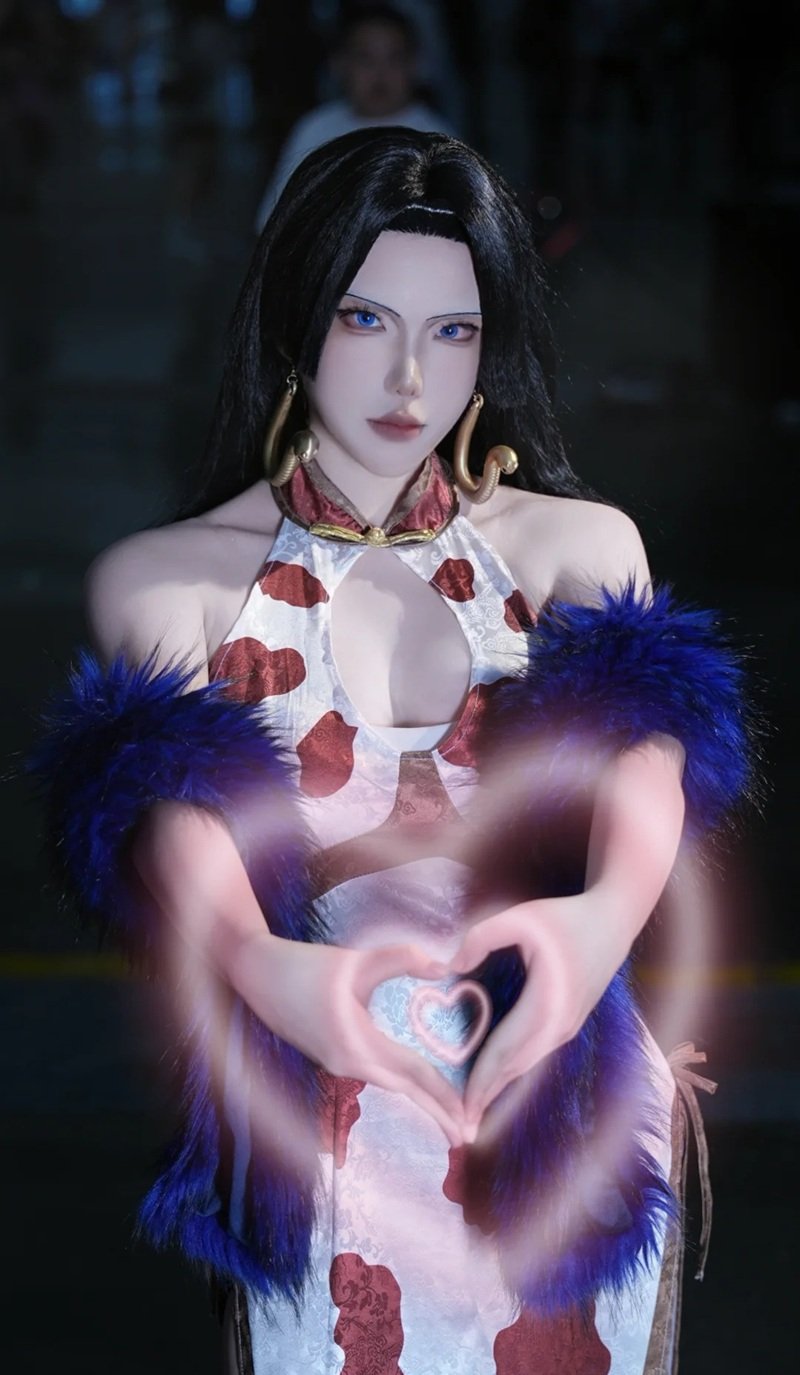 boa hancock cosplay 37