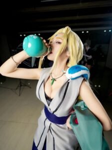 89+ ảnh Tsunade cosplay khiến fan Naruto không thể rời mắt
