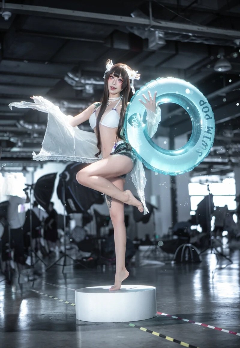 gái xinh cosplay mặc bikini 31