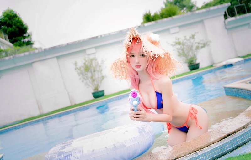 gái xinh cosplay mặc bikini 44