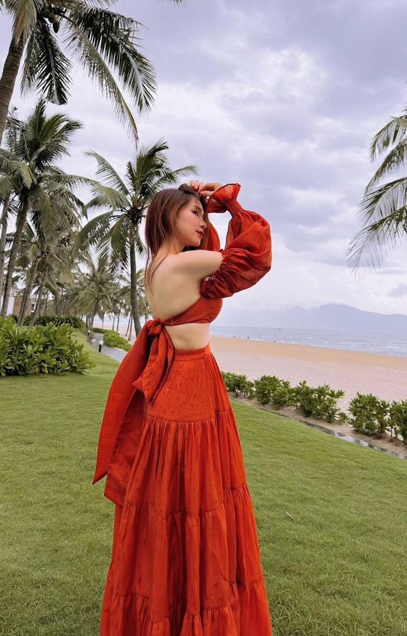 hoà minzy sexy​ 14