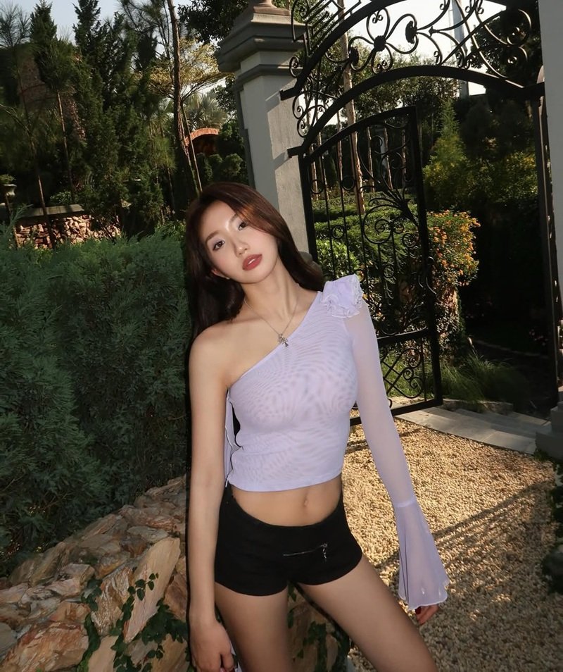 lê thị khánh huyền sexy 7