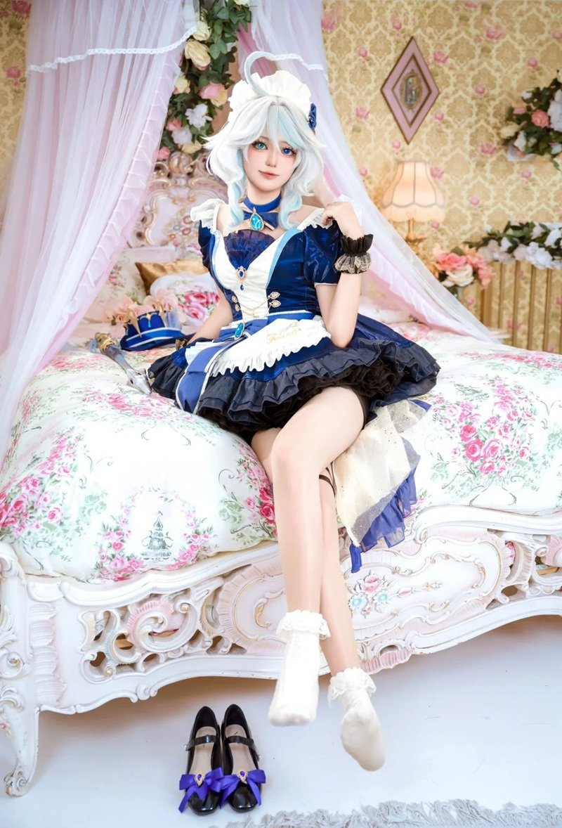 maid cosplay​ 4