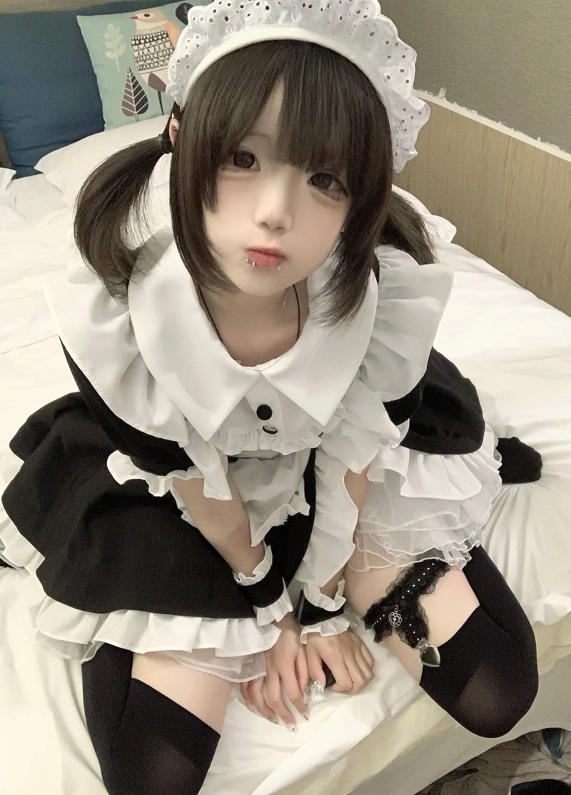 maid cosplay​ 8