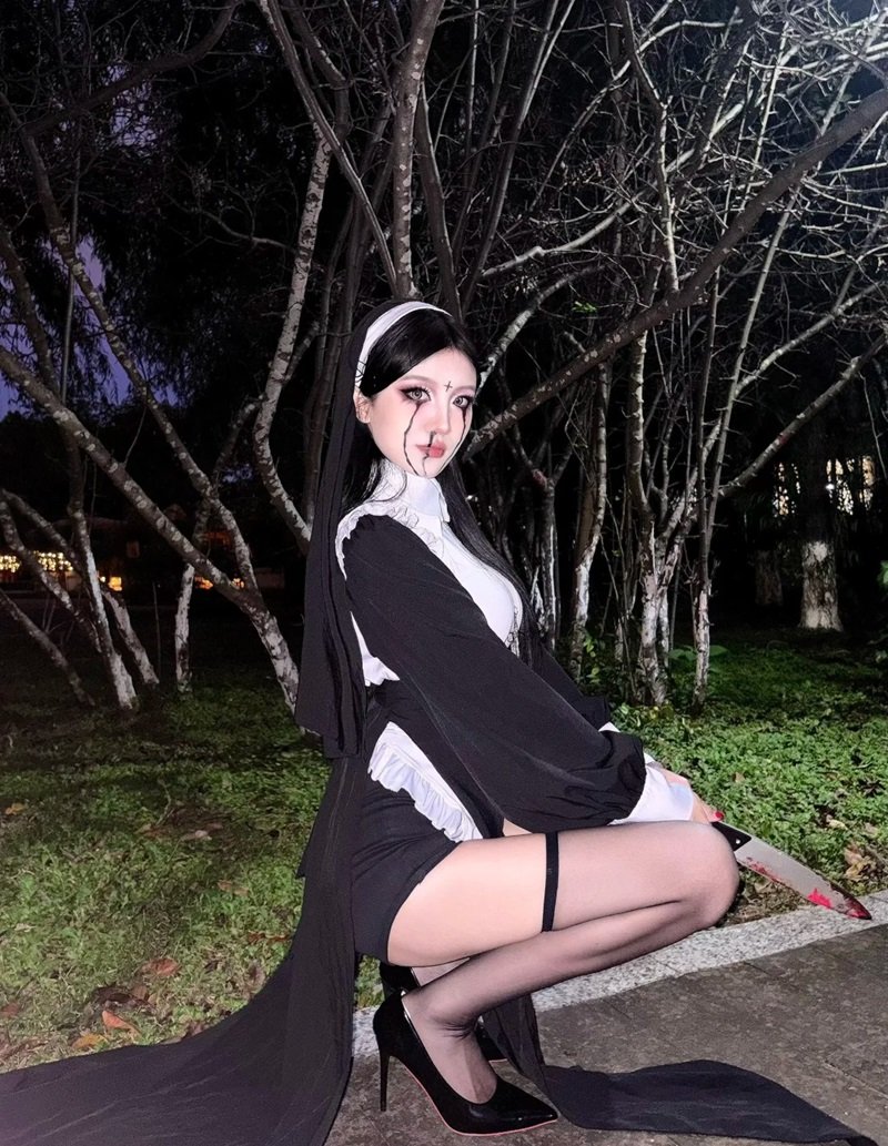 nun cosplay 22