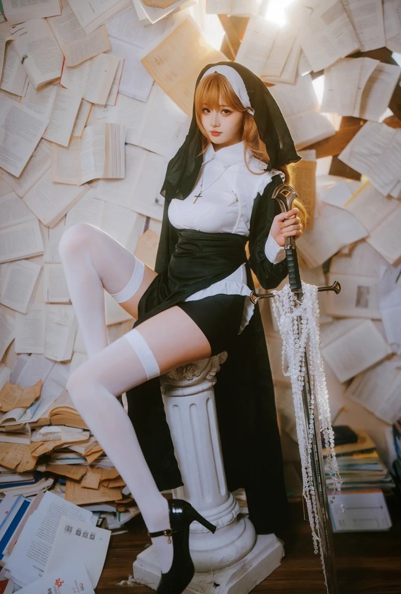 nun cosplay 23