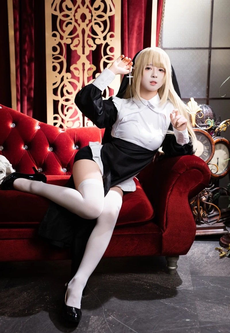 nun cosplay 25
