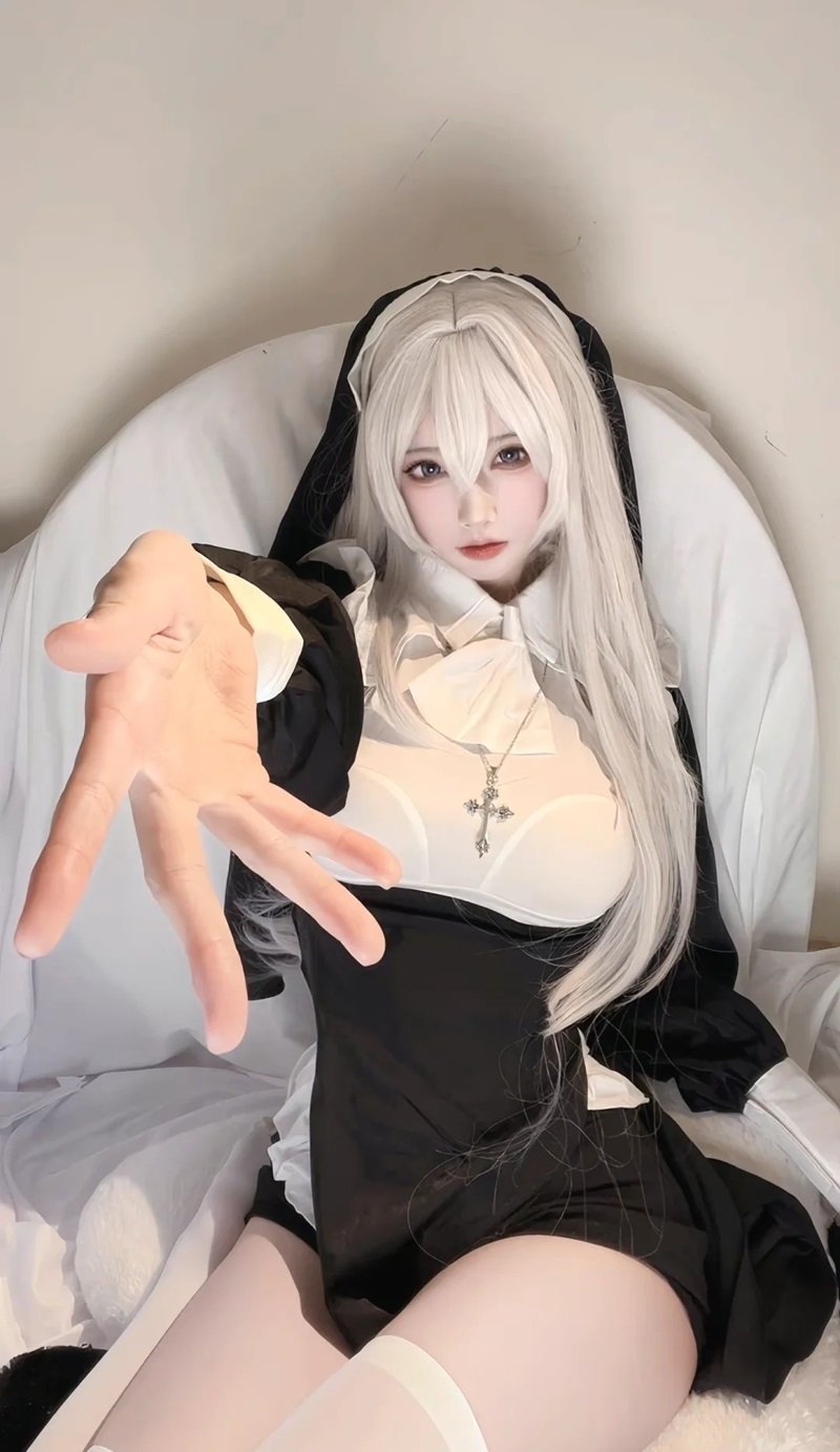 nun cosplay 26
