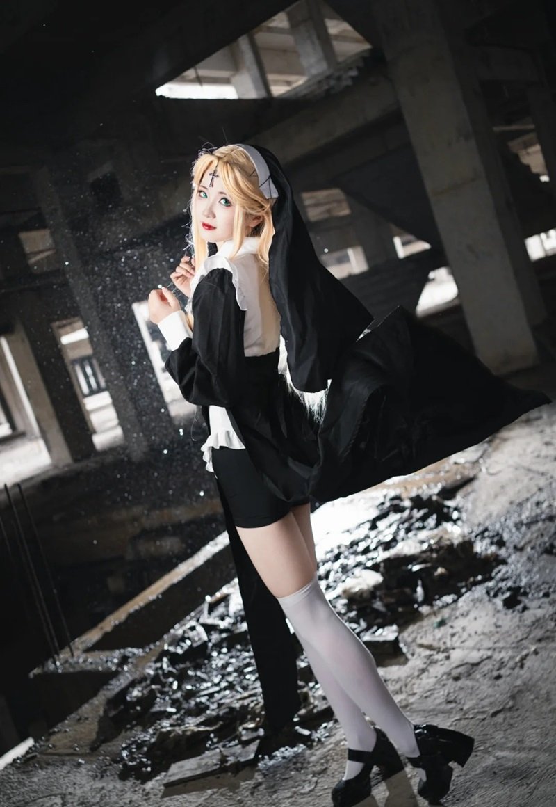 nun cosplay 29