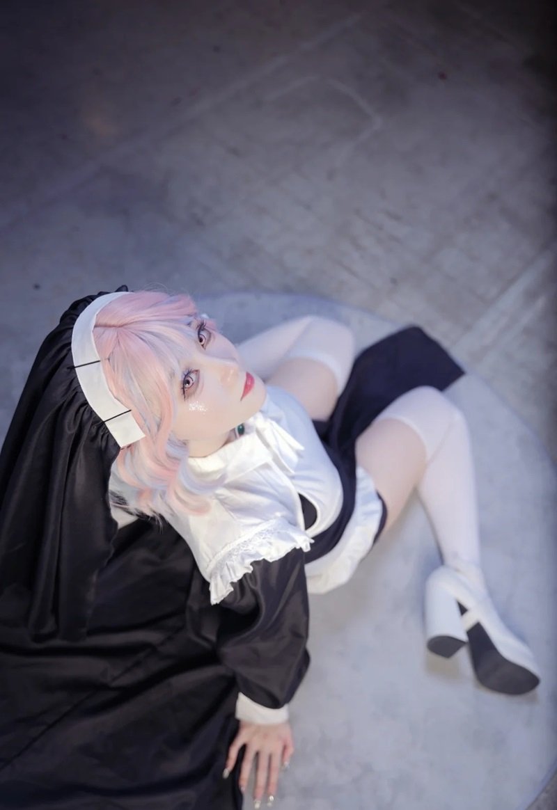 nun cosplay 37