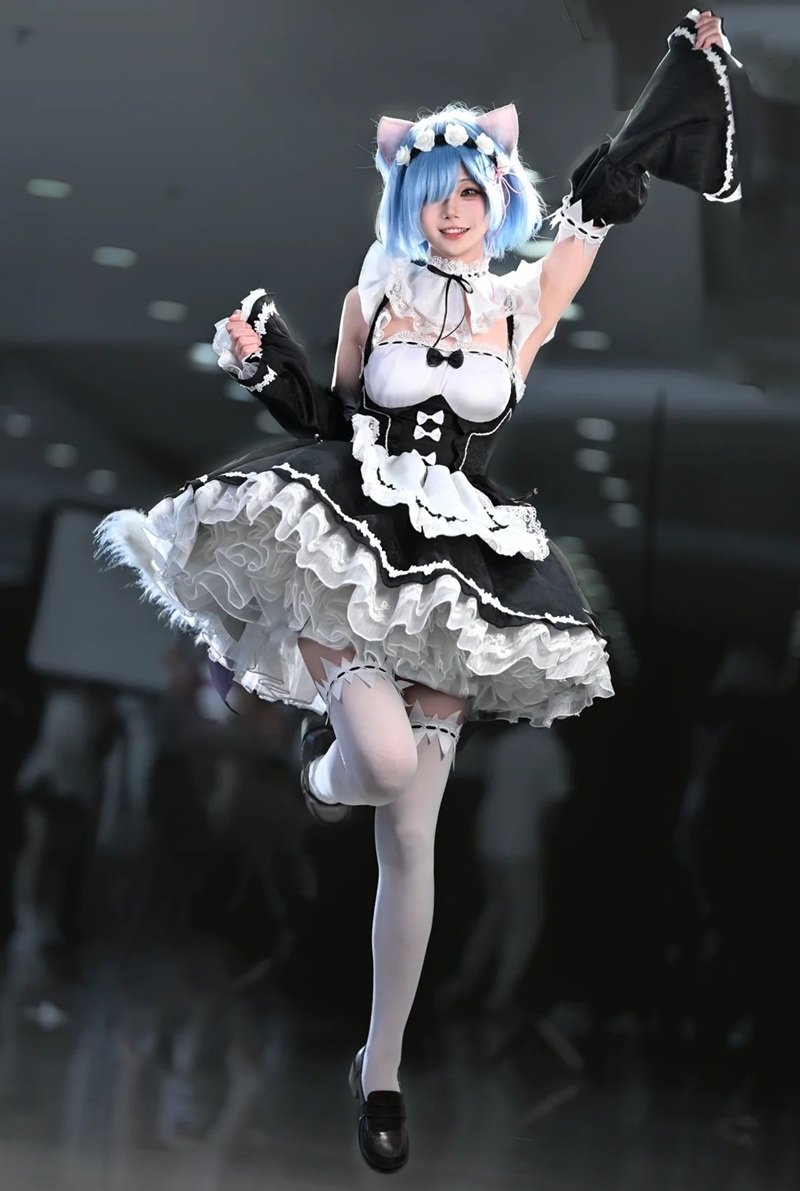 rem cosplay 35