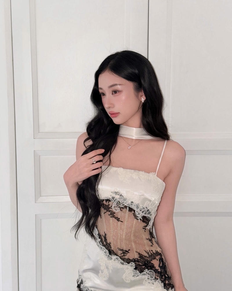 Ảnh Jun Vũ gợi cảm duyên dáng