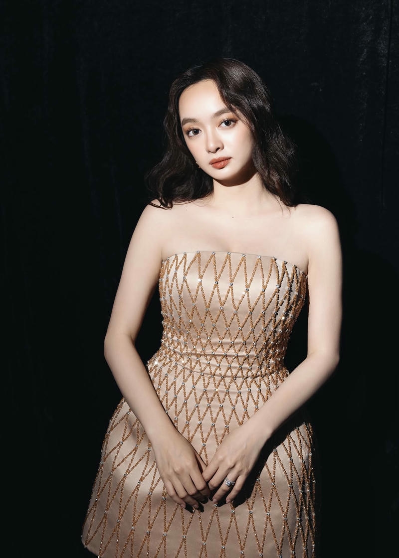 Ảnh Kaity Nguyễn sexy mang nét đẹp hiện đại quyến rũ