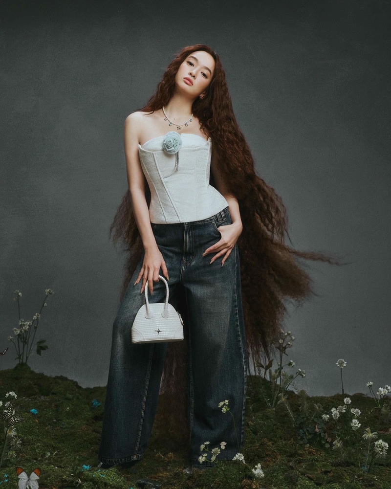 Ảnh Kaity Nguyễn sexy thể hiện diện mạo thanh tú