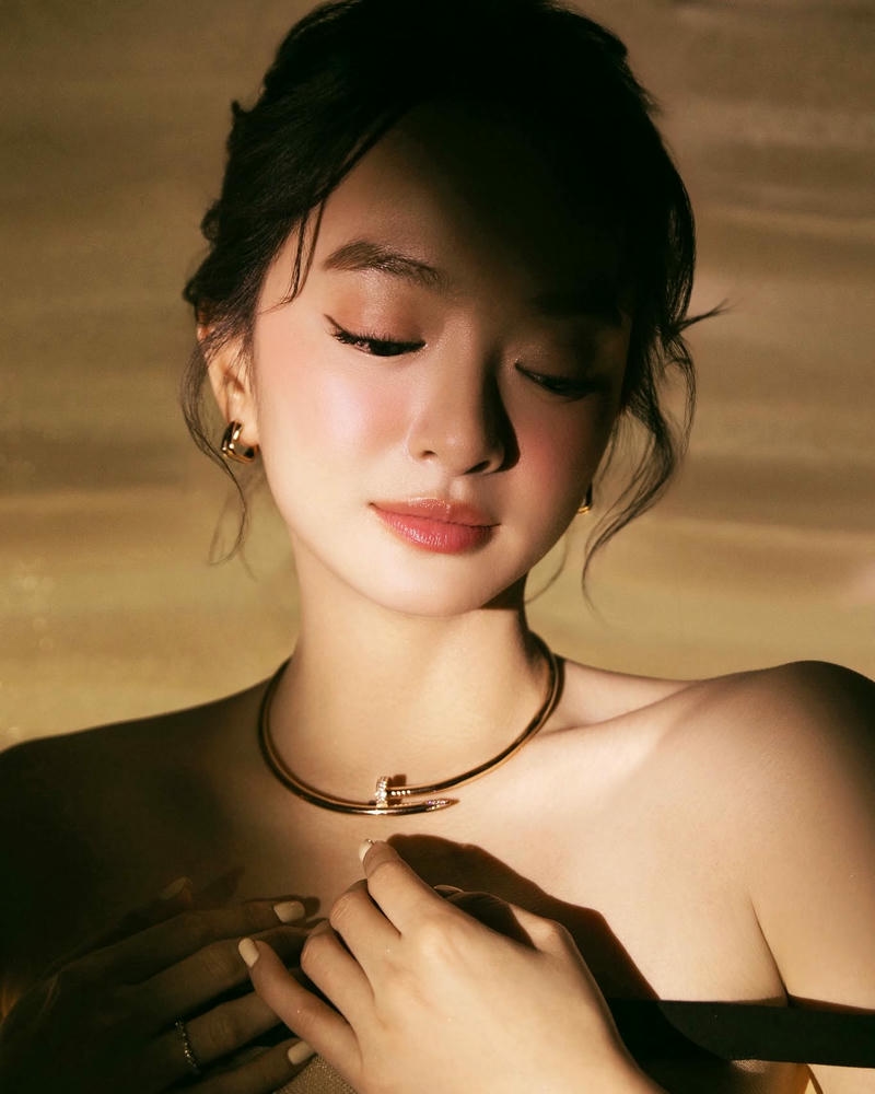 Ảnh Kaity Nguyễn sexy thể hiện nét đẹp trẻ trung