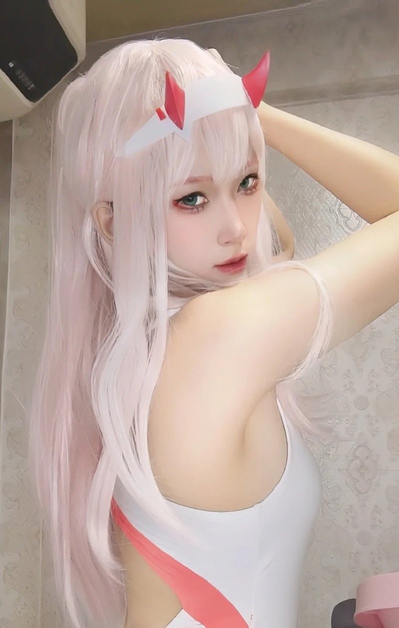 Cosplay Zero Two 1