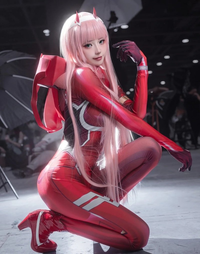 Cosplay Zero Two 36