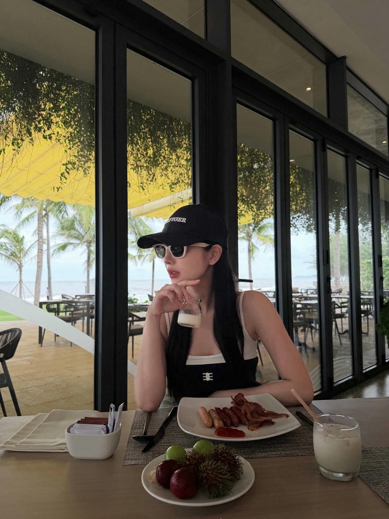 Jun Vũ sexy cuốn hút xinh tươi