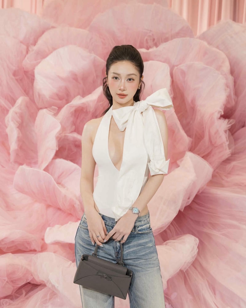 Jun Vũ sexy dễ thương ấn tượng