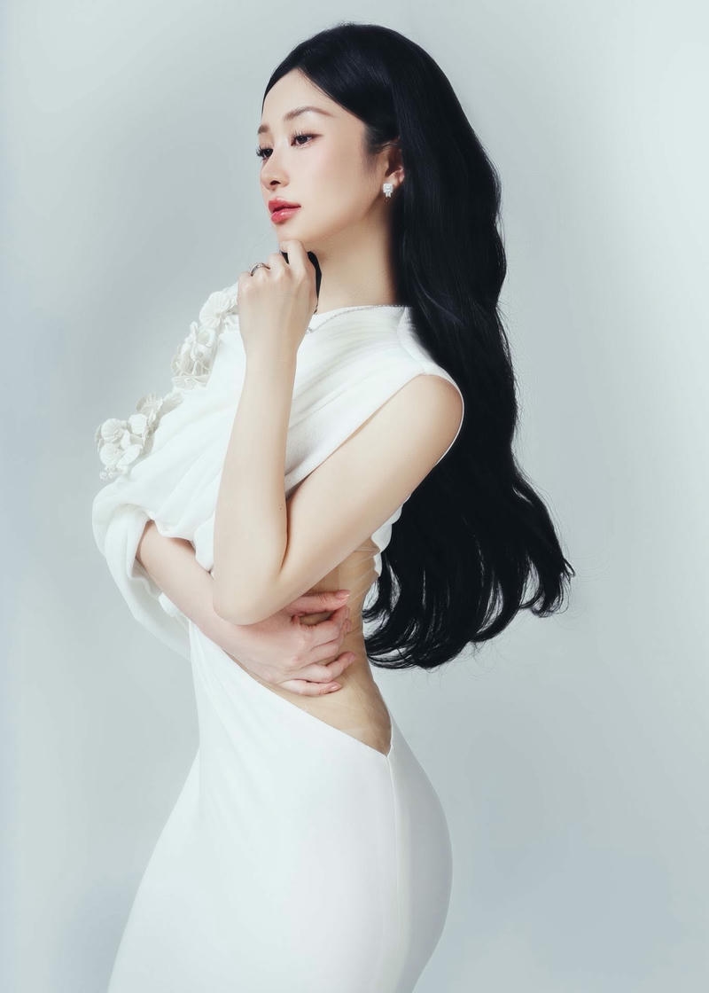 Jun Vũ sexy hoàn hảo tinh tế